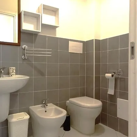 Affittimoderni - Le Rondini Apartman *